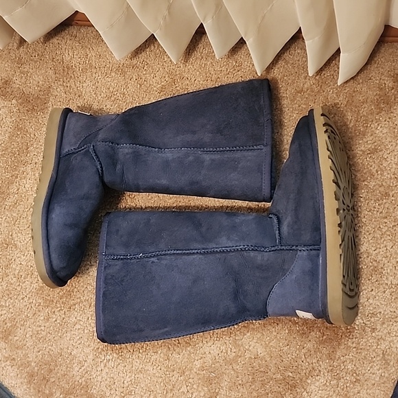 UGG Classic Tall Boots - Picture 12 of 15